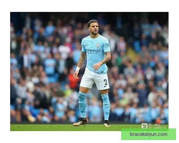 坦巴克蒂防守能力持续提升，成为球队后防线的重要支柱